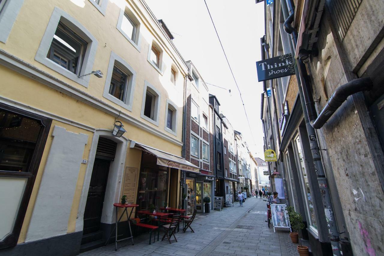 Altstadt Duesseldorf 1 ภายนอก รูปภาพ